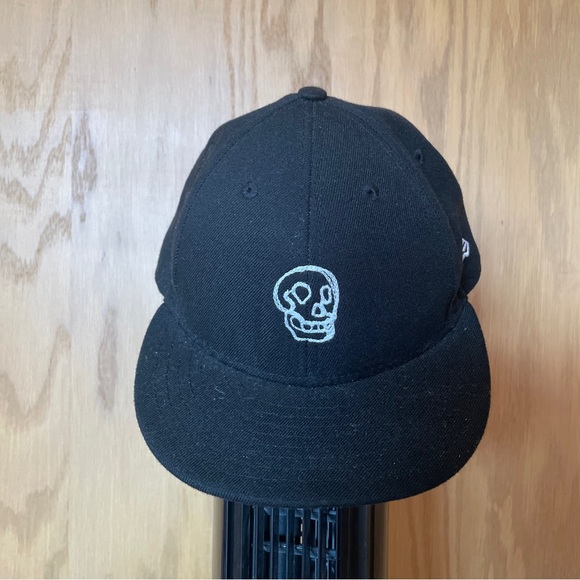 New Era custom embroidered skull cap - Picture 1 of 7